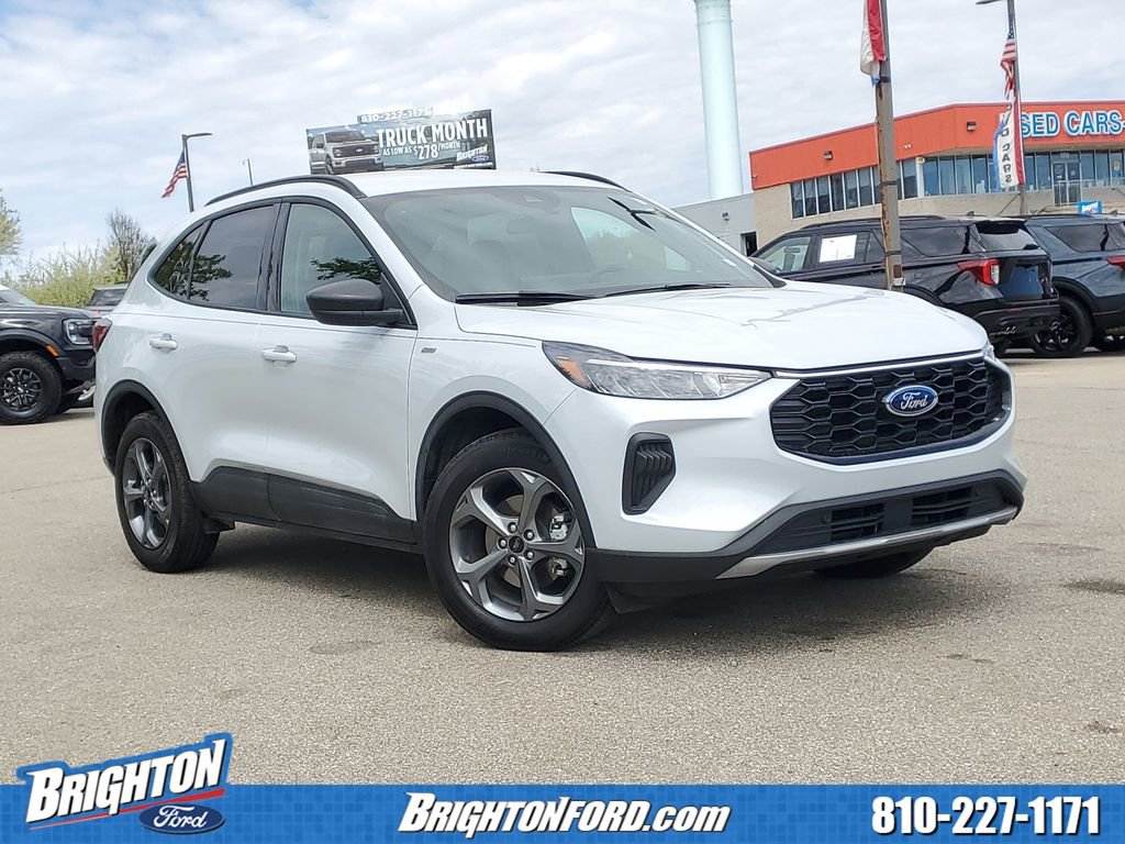Certified 2025 Ford Escape ST-Line w/ Tech Pack #1 AWD/4WD image 1