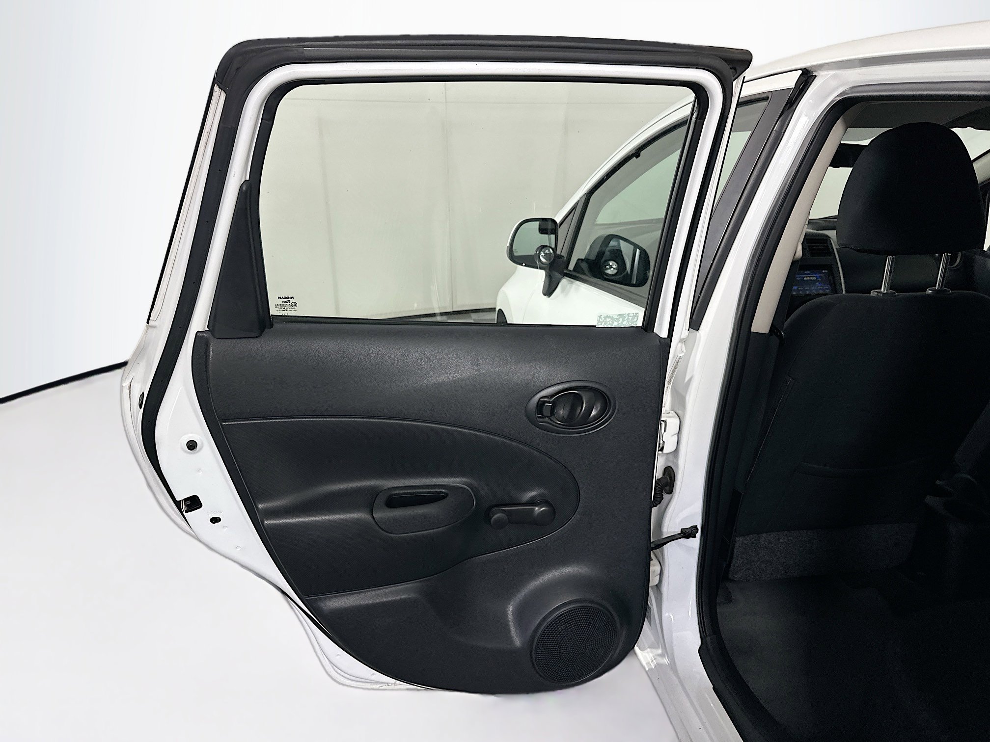 Used 2014 Nissan Versa Note S FWD image 23