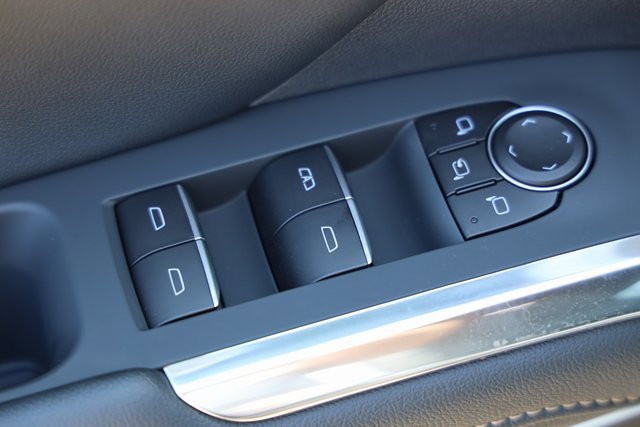 New 2026 Chevrolet Traverse High Country image 18