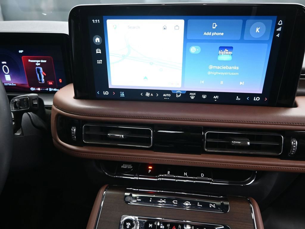 Used 2025 Lincoln Aviator Reserve w/ Equipment Group 201A image 30