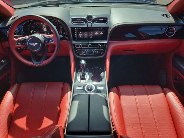 Used 2022 Bentley Bentayga image 13