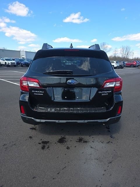 Used 2017 Subaru Outback 3.6R Limited AWD/4WD image 5
