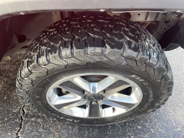 Used 2020 Jeep Wrangler Unlimited Sahara image 17