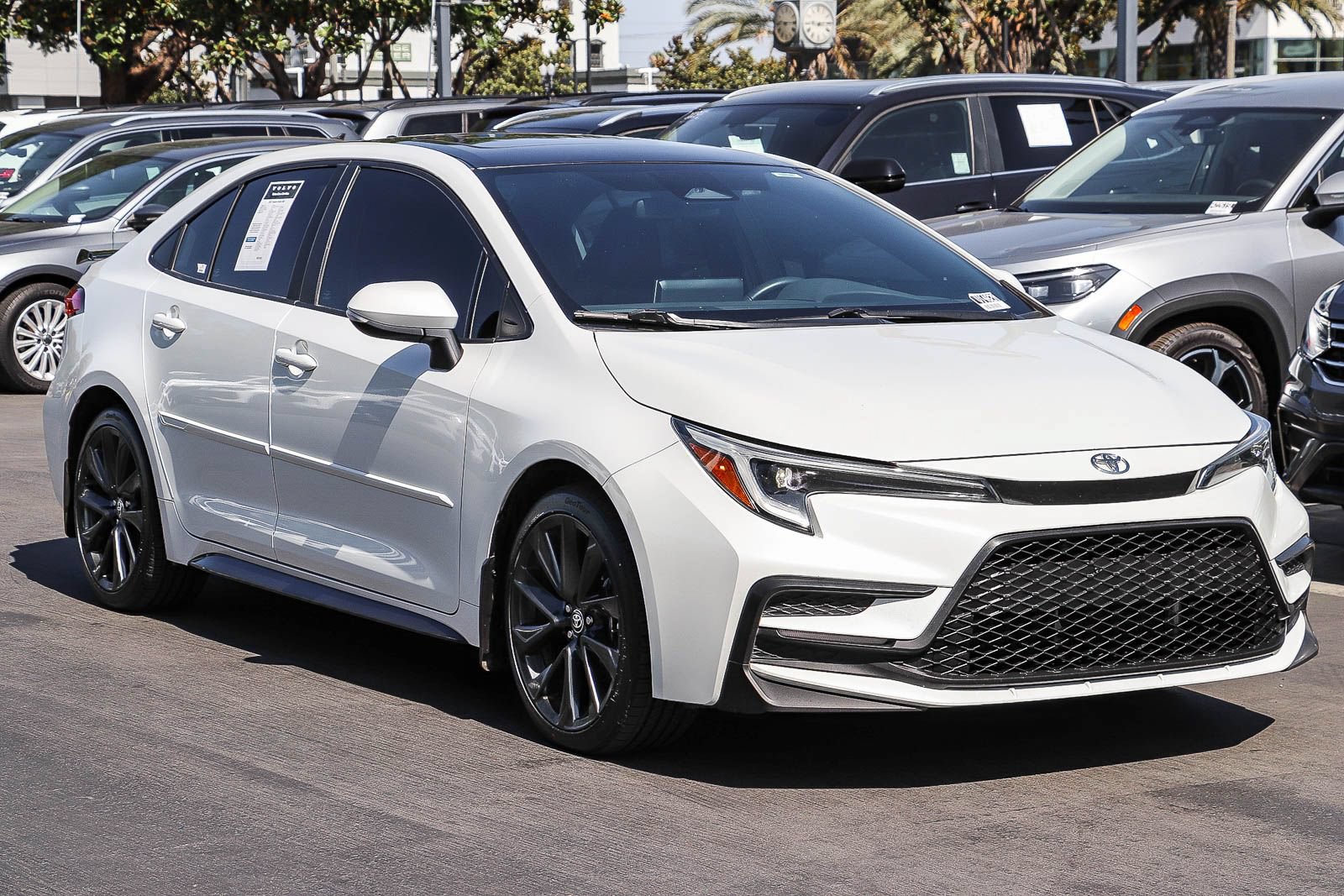 Used 2023 Toyota Corolla XSE FWD image 3