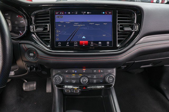 Used 2024 Dodge Durango GT RWD image 13