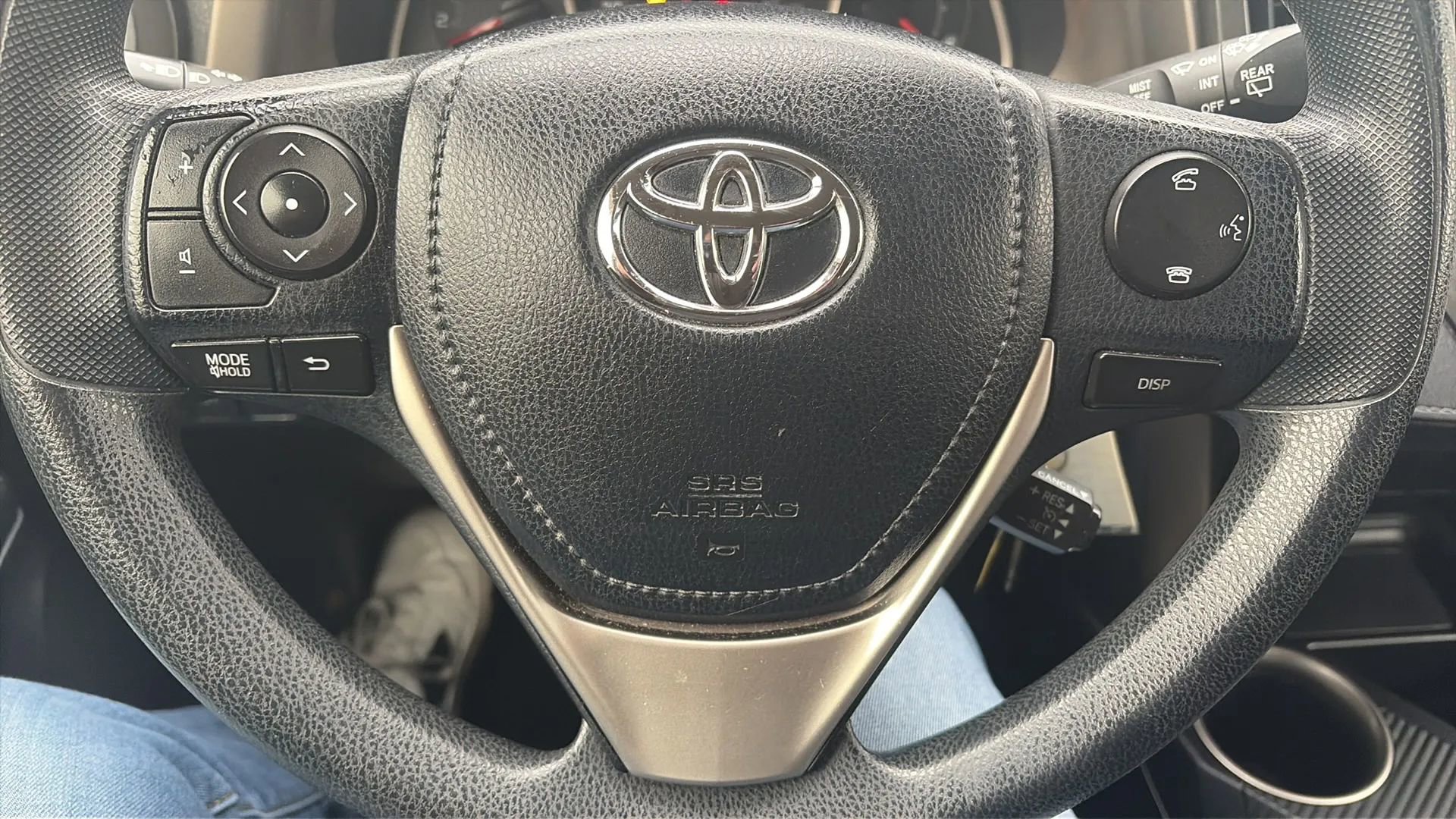 Used 2015 Toyota RAV4 LE image 43
