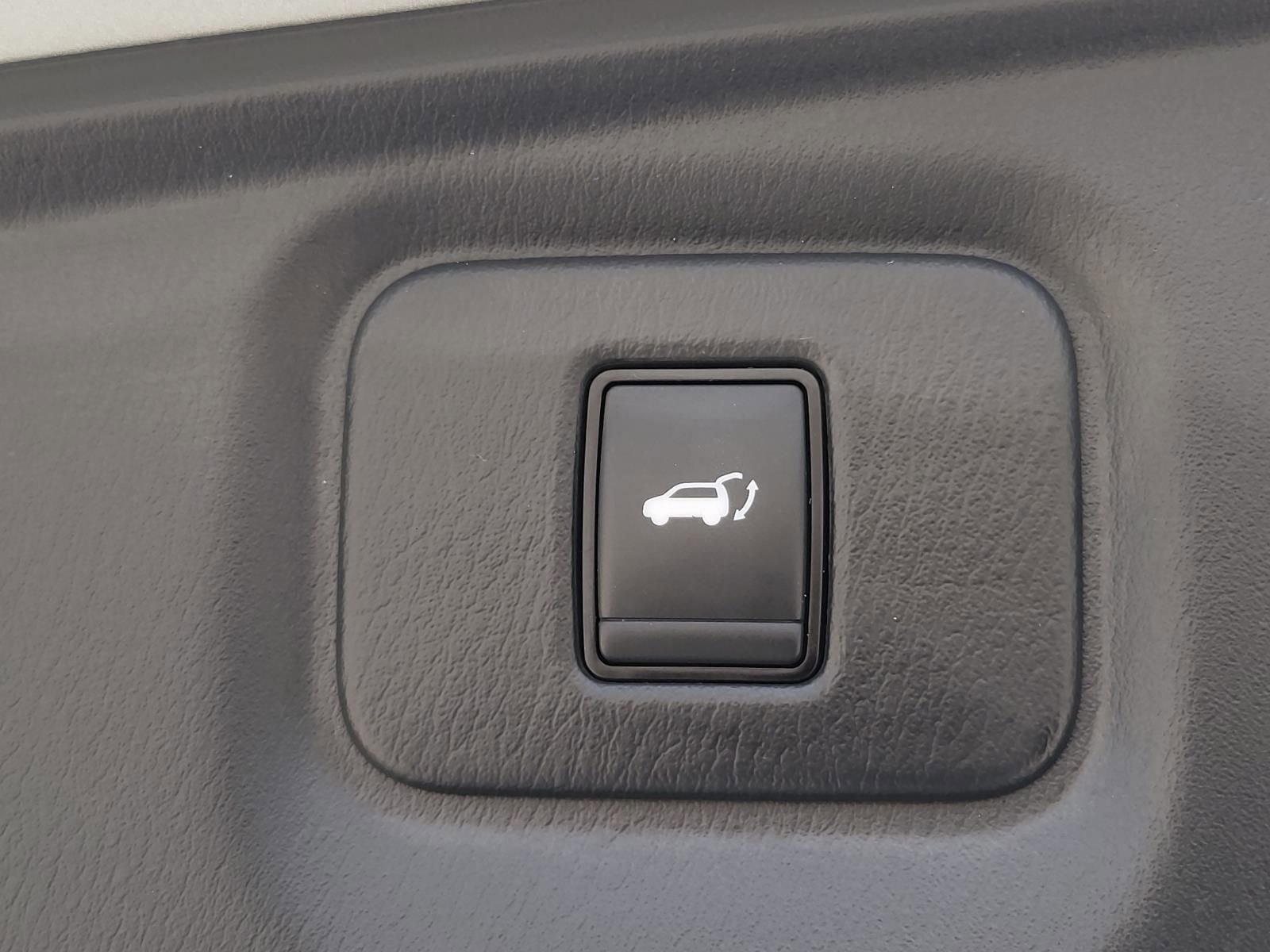 Used 2020 Nissan Pathfinder SL image 14