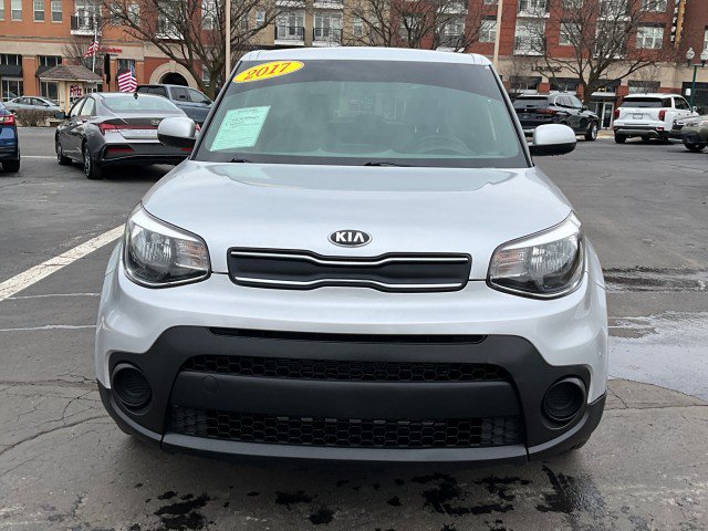 Used 2017 Kia Soul w/ Convenience Package image 2