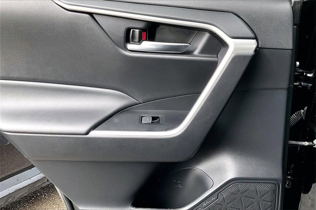 Used 2024 Toyota RAV4 XLE image 20