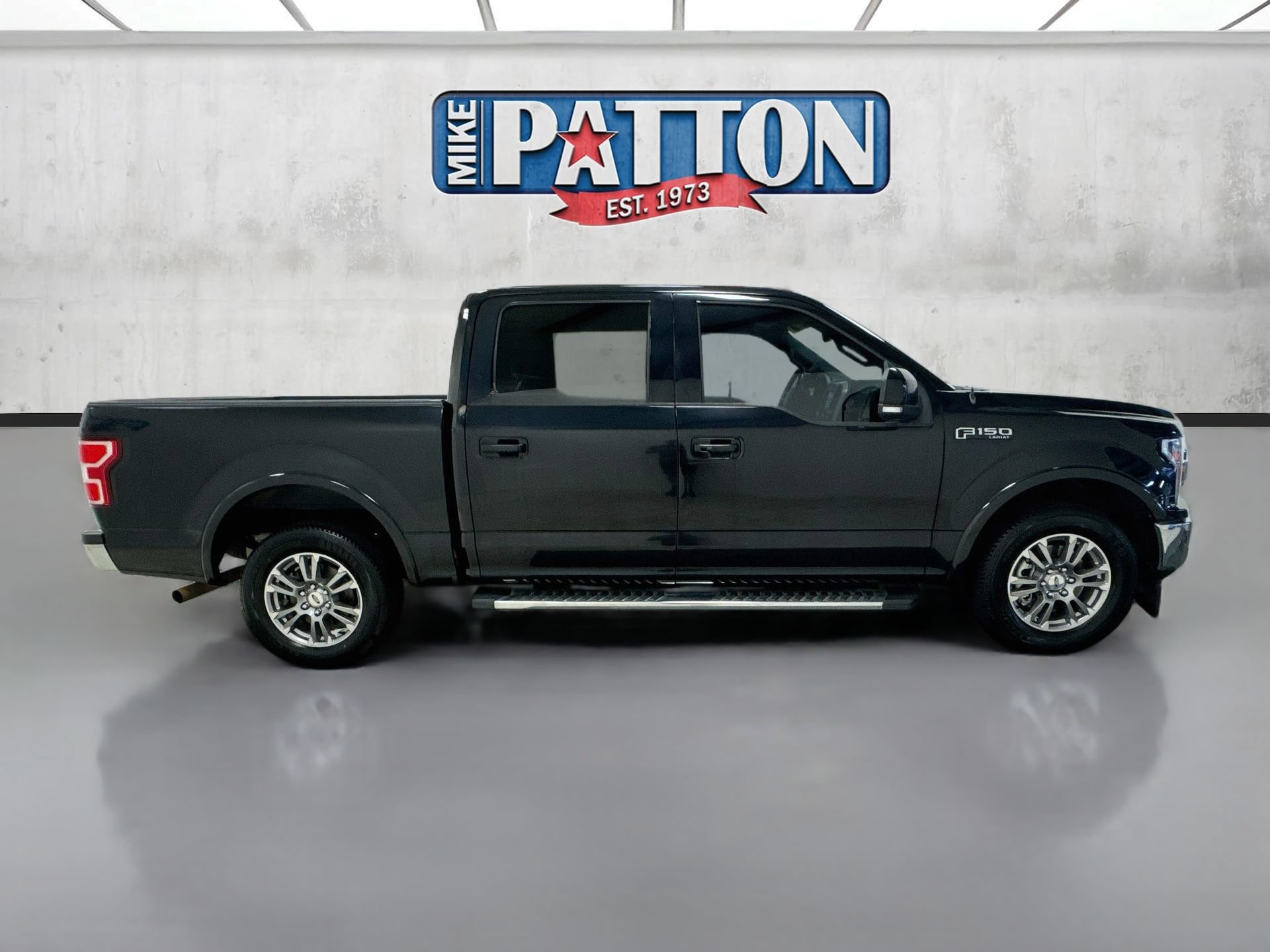 Used 2018 Ford F150 Lariat w/ Trailer Tow Package RWD image 8