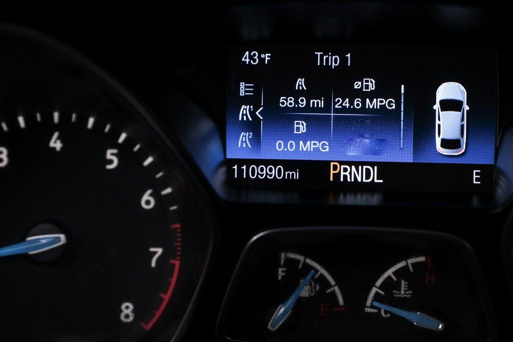 Used 2018 Ford Focus SE FWD image 25