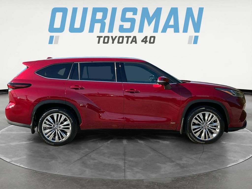 Used 2024 Toyota Highlander Platinum AWD/4WD image 8