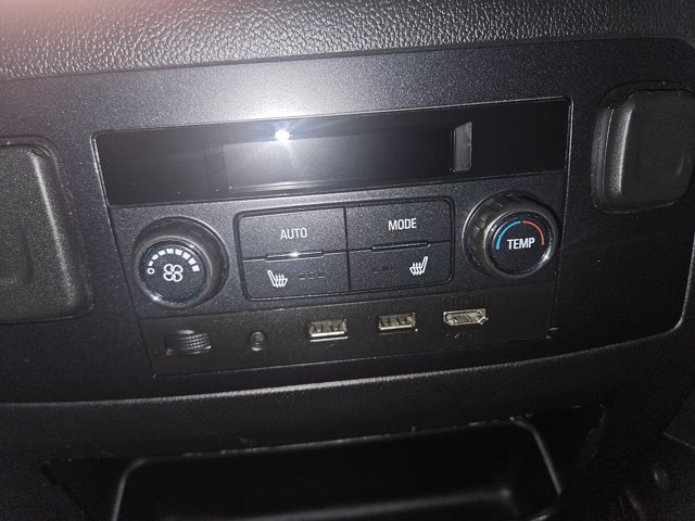 Used 2019 Chevrolet Suburban LT image 19