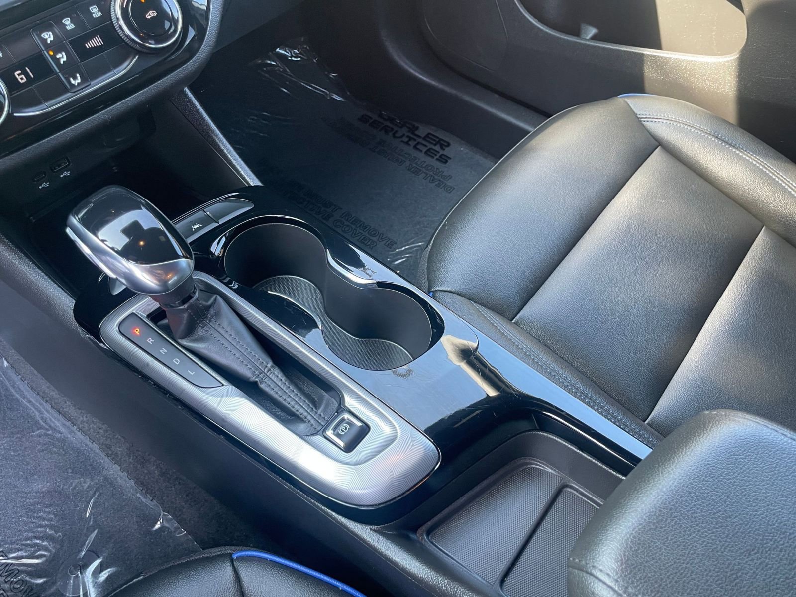 Used 2025 Buick Envista Sport Touring image 41