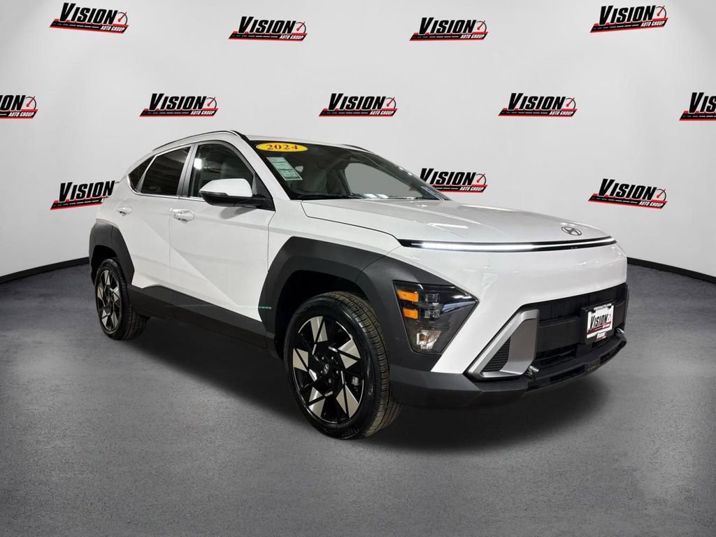 Used 2024 Hyundai Kona SEL image 3
