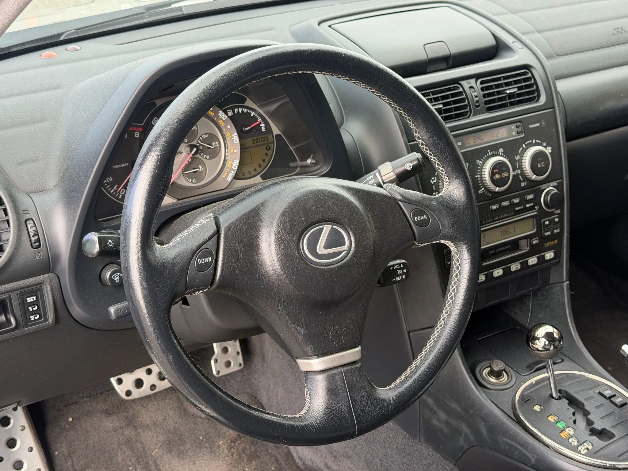 Used 2005 Lexus IS 300 image 9