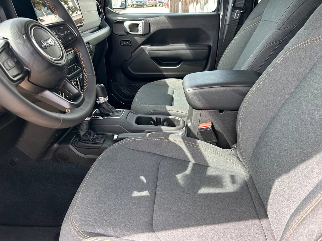 Used 2024 Jeep Wrangler Unlimited Sport AWD/4WD image 11