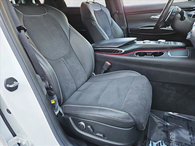 Used 2022 Genesis GV70 3.5T Sport w/ Sport Prestige Package AWD/4WD image 21
