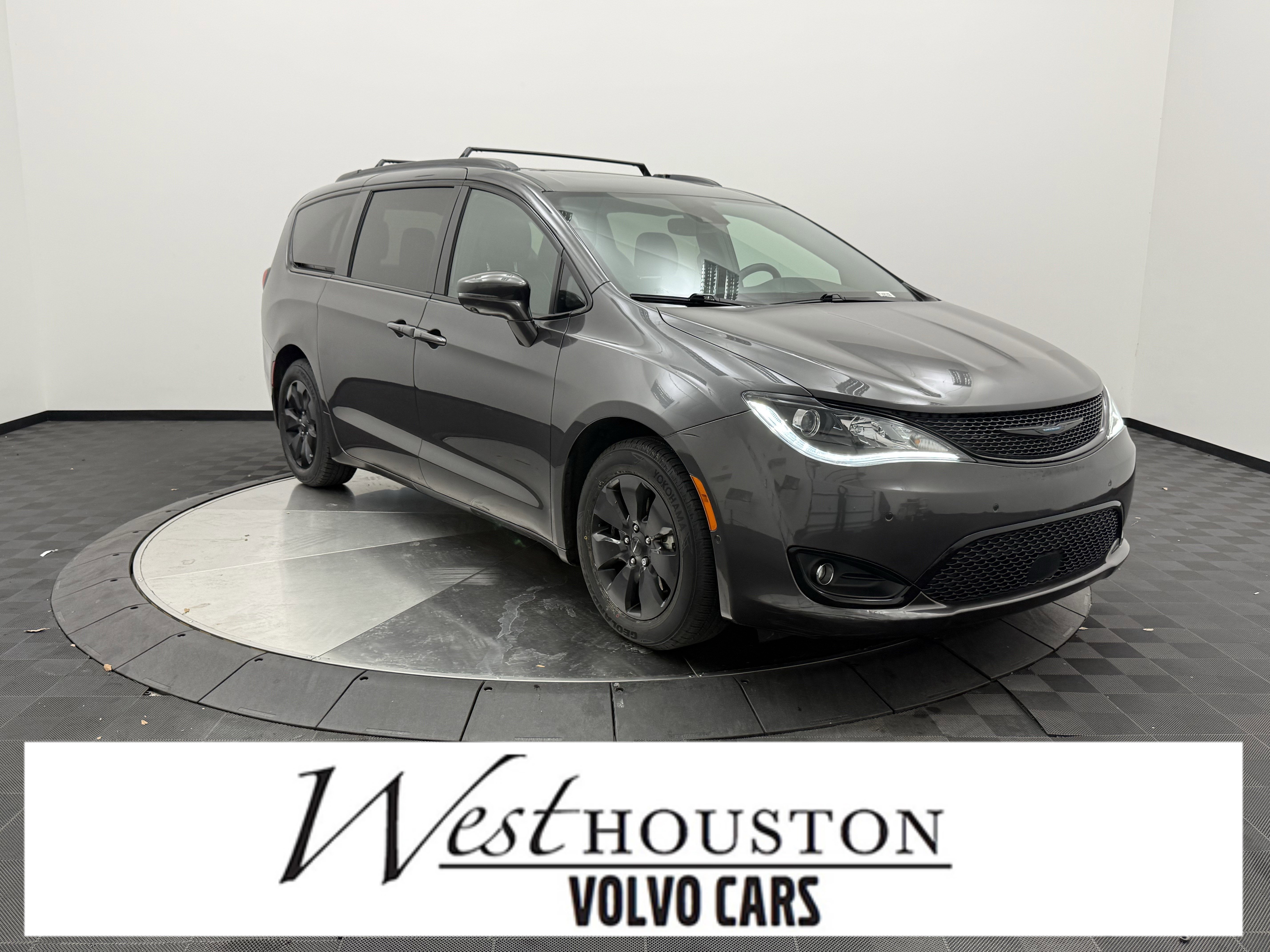 Used 2020 Chrysler Pacifica Limited w/ Advanced Safetytec Group FWD image 1