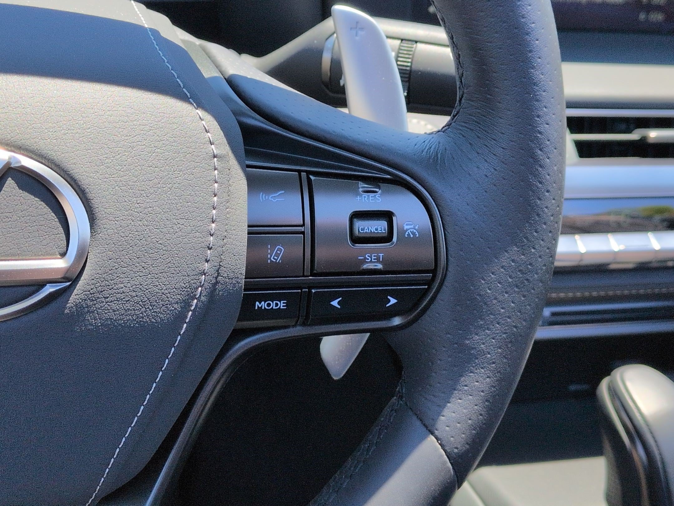 Used 2021 Lexus LC 500 Convertible w/ Touring Package RWD image 20