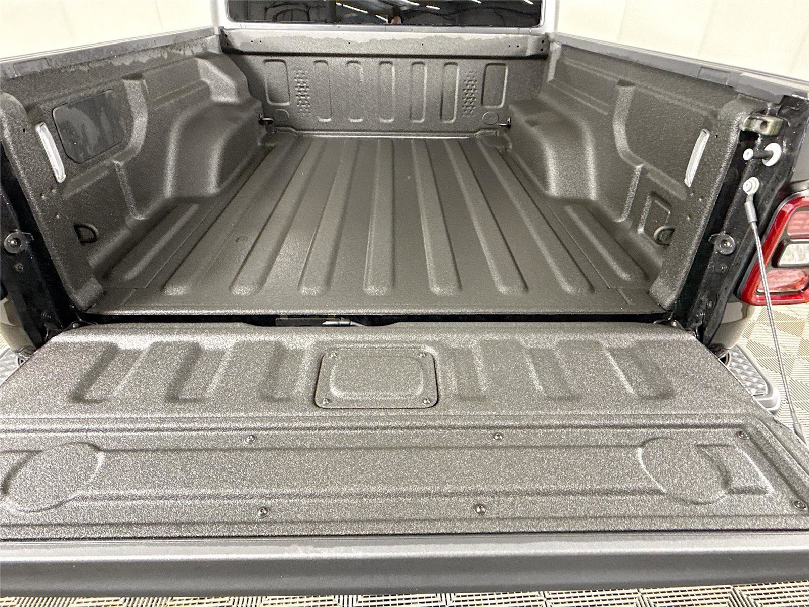 Used 2025 Jeep Gladiator Willys image 18