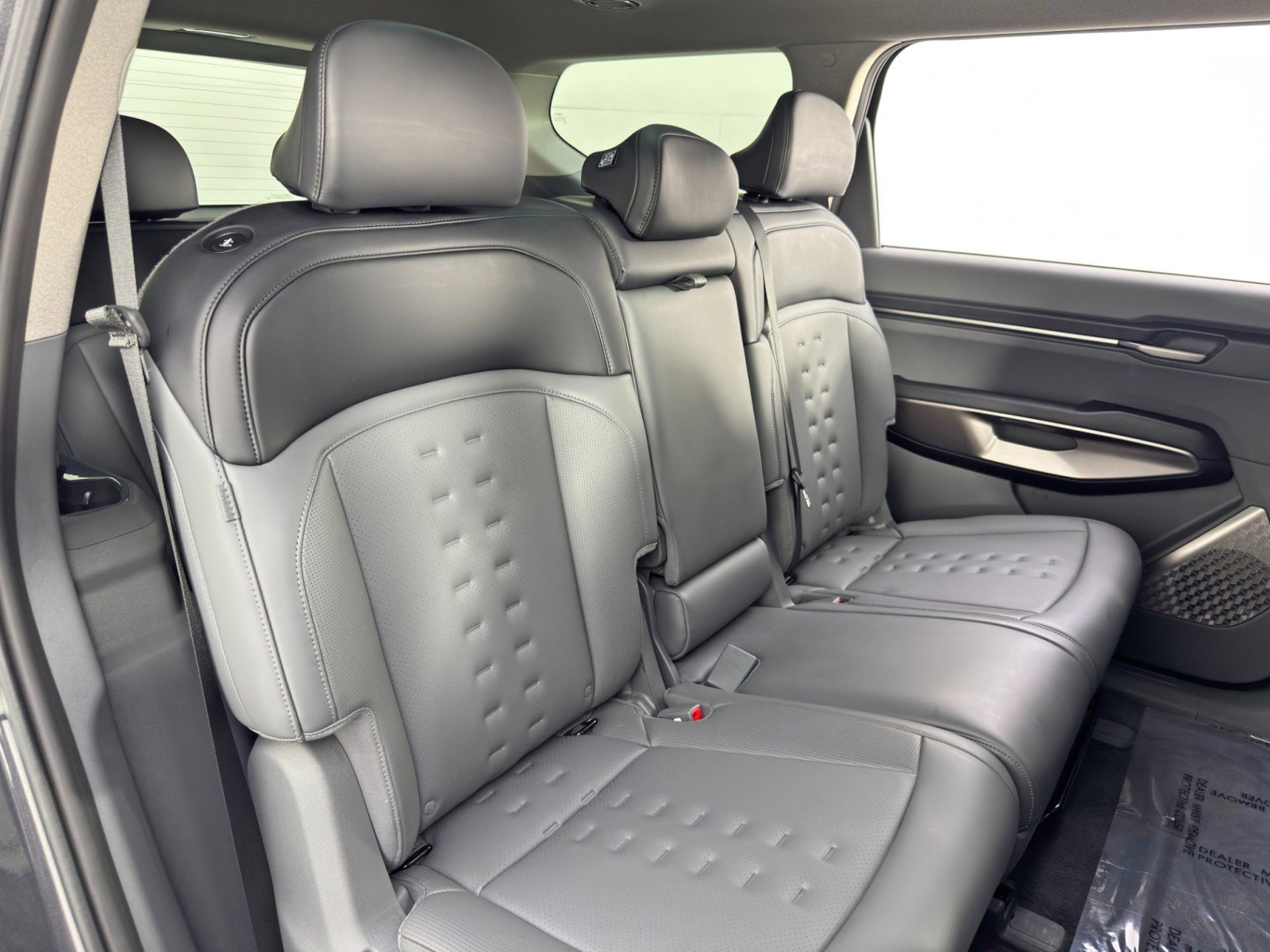 Used 2024 Kia EV9 Wind image 42