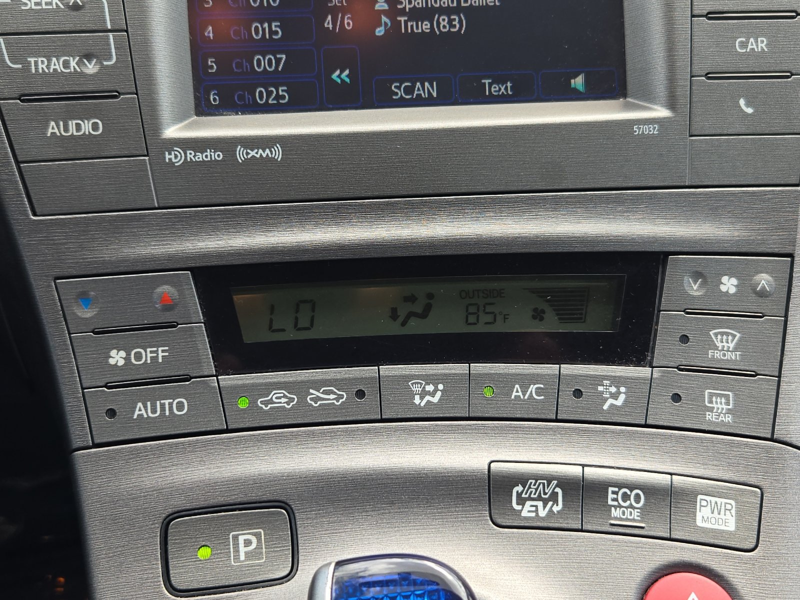 Used 2014 Toyota Prius Prime Plug-In Hybrid FWD image 18