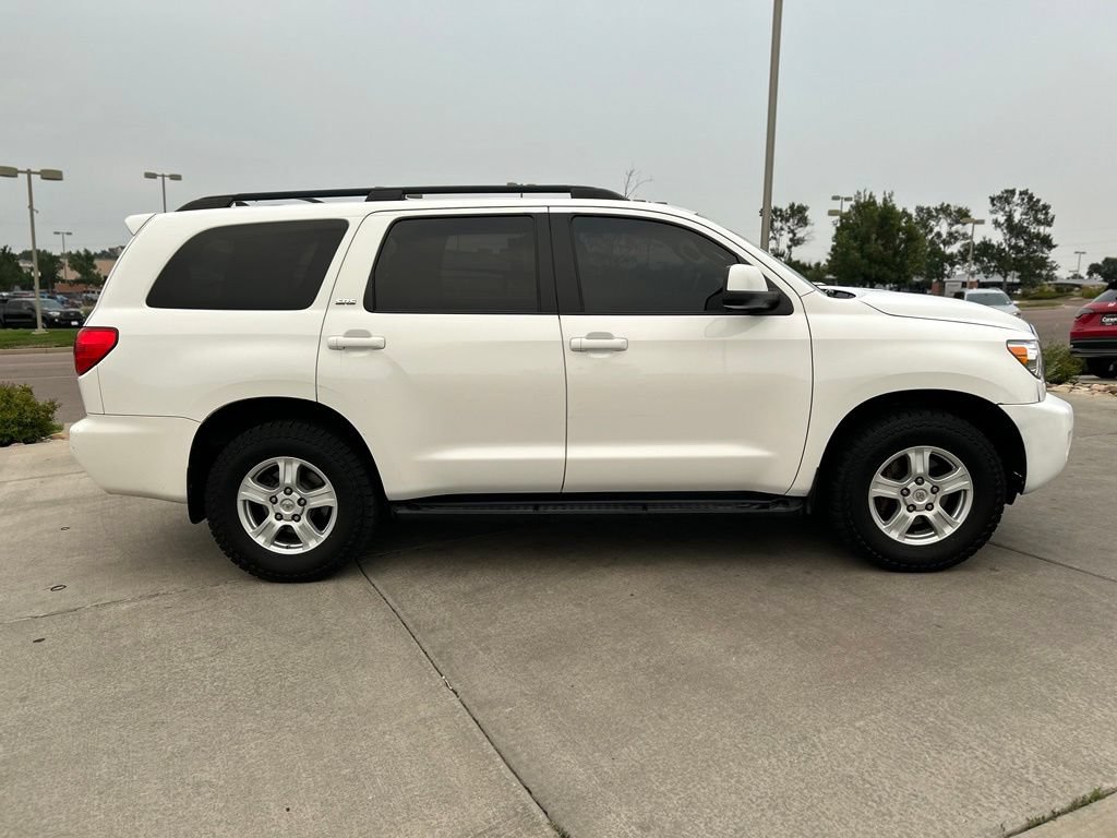 Used 2014 Toyota Sequoia SR5 AWD/4WD image 8