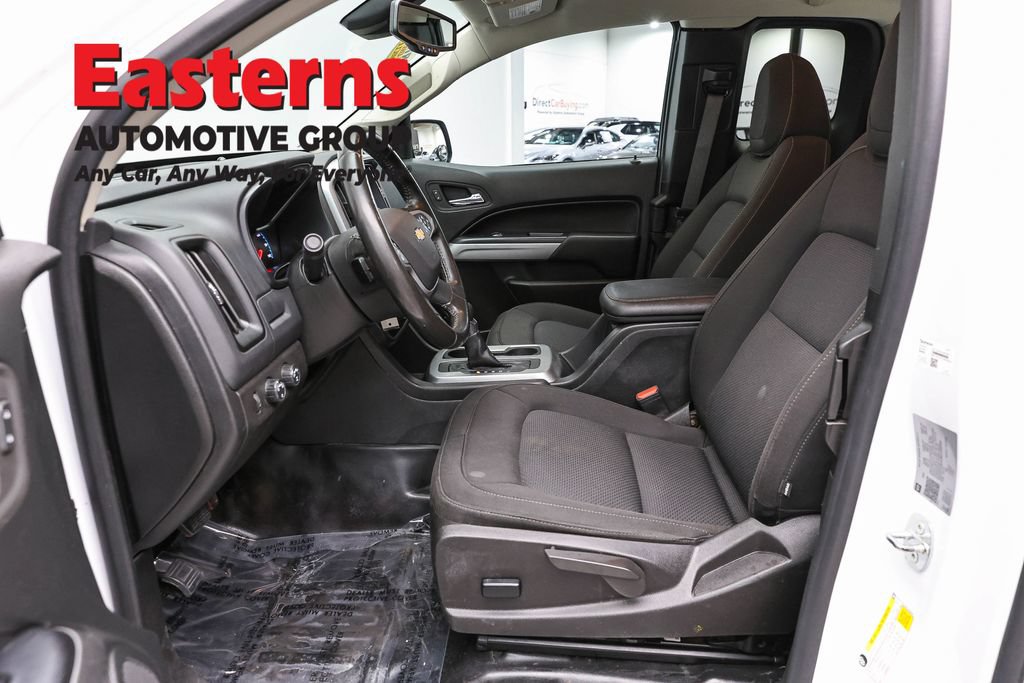 Used 2022 Chevrolet Colorado LT AWD/4WD image 13