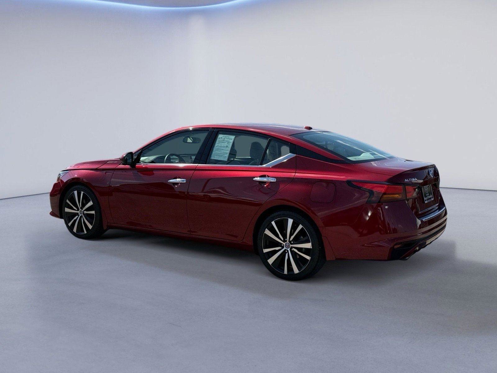 Used 2020 Nissan Altima 2.0 Platinum image 3