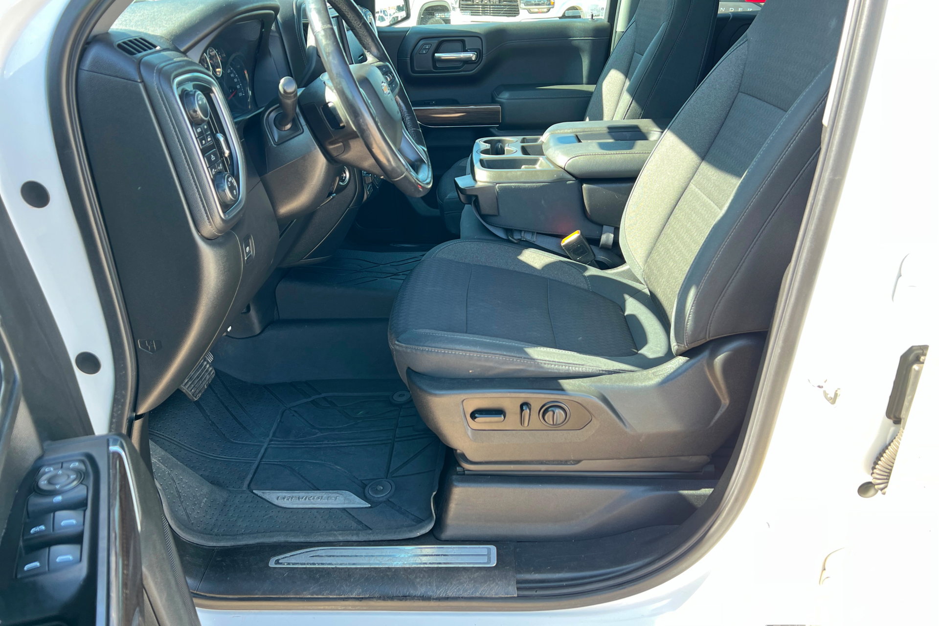 Used 2019 Chevrolet Silverado 1500 LT w/ True North Edition AWD/4WD image 18