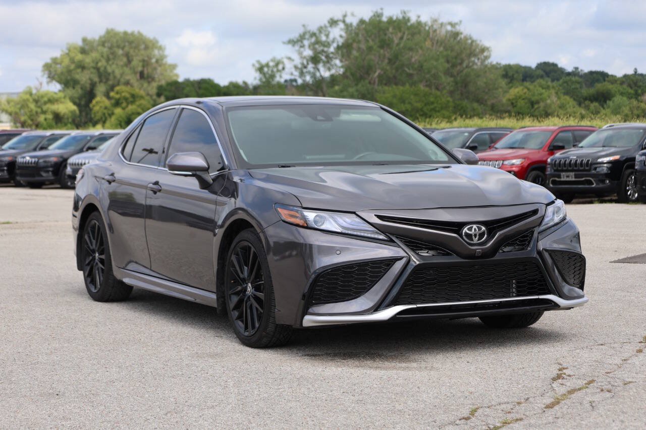 Used 2022 Toyota Camry XSE w/ Navigation Package FWD image 4