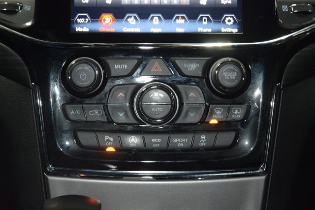 Used 2020 Jeep Grand Cherokee Altitude image 31