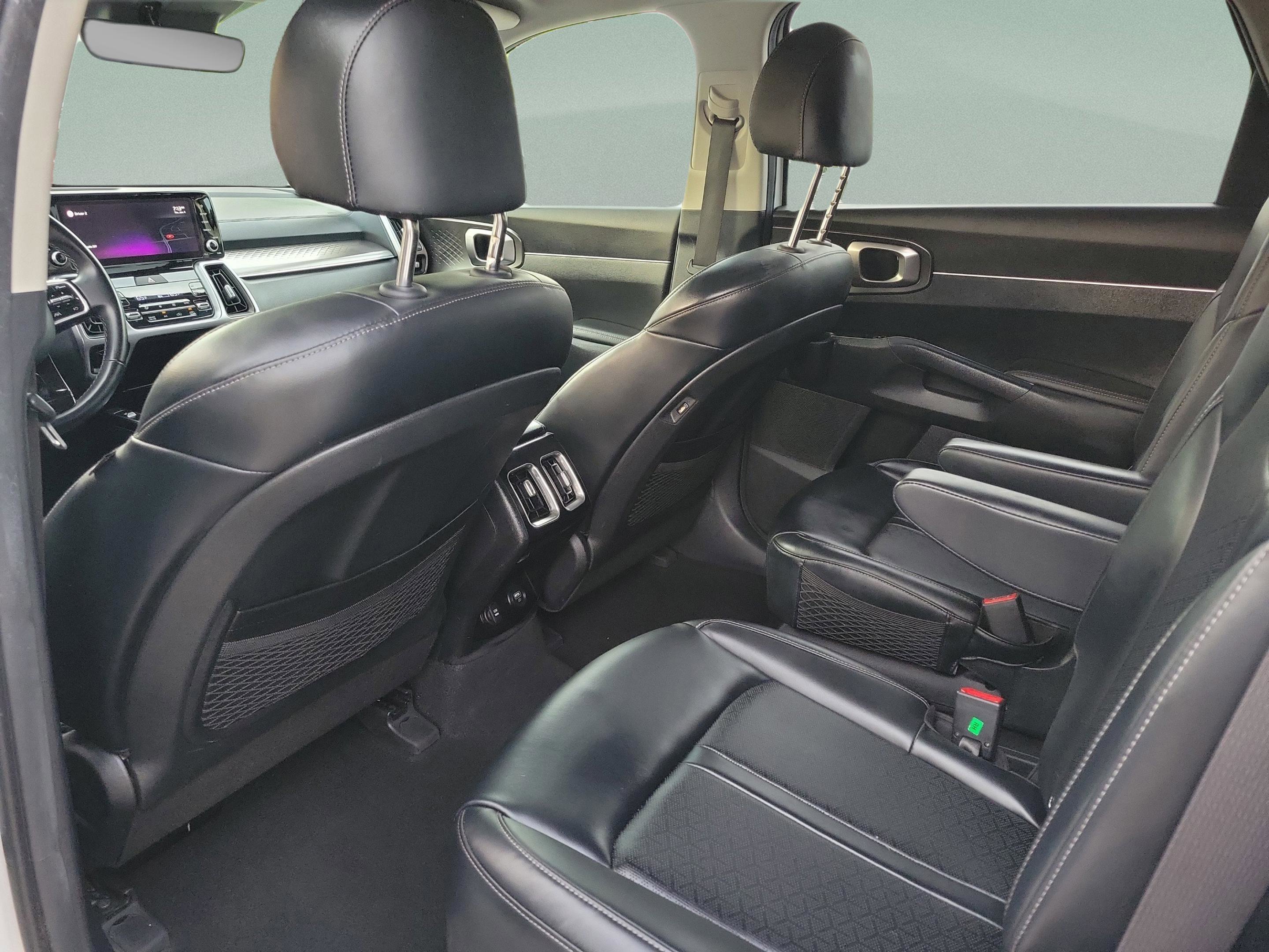 Used 2022 Kia Sorento S FWD image 27