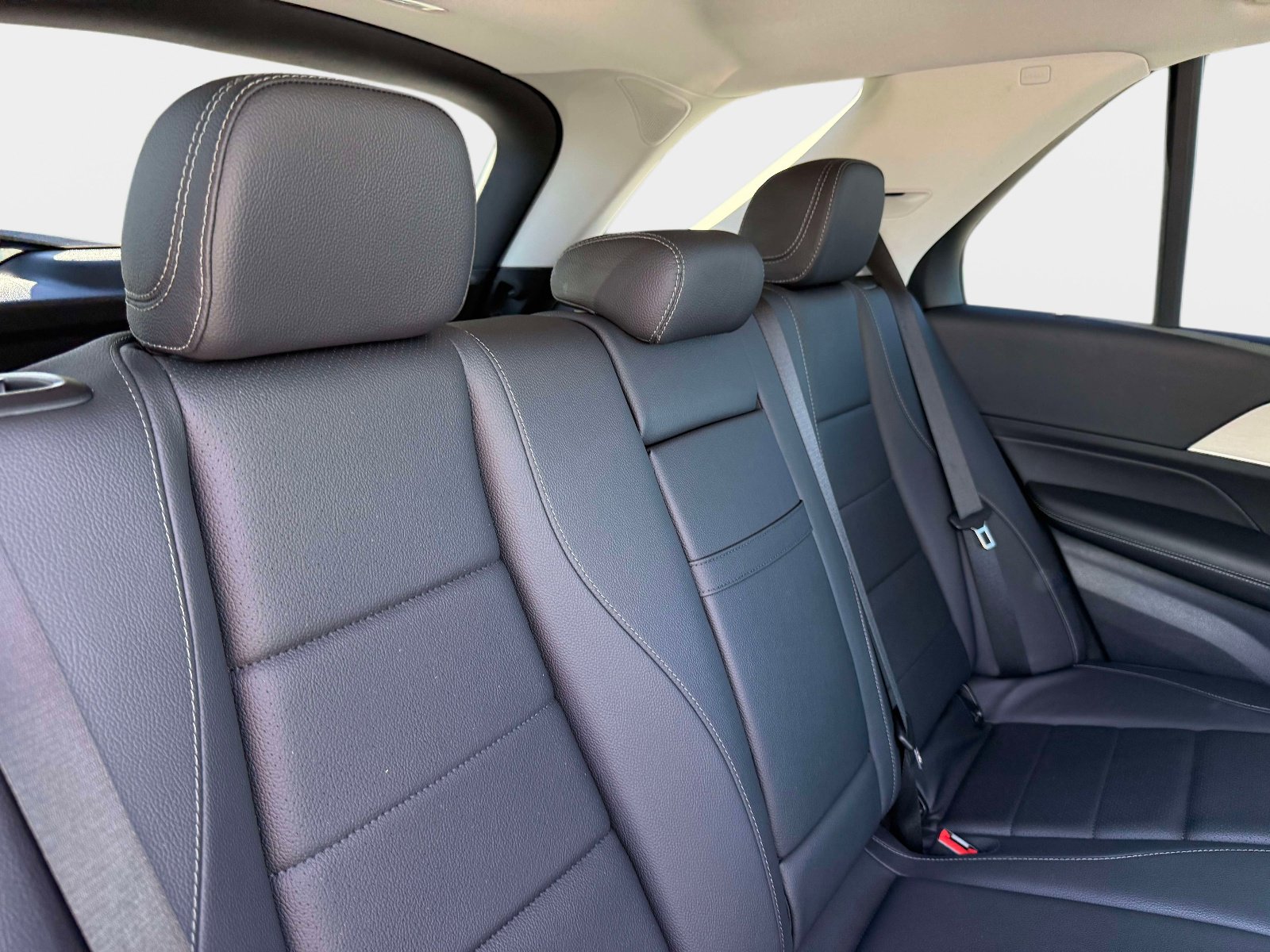 Used 2024 Mercedes-Benz GLE 350 4MATIC image 33