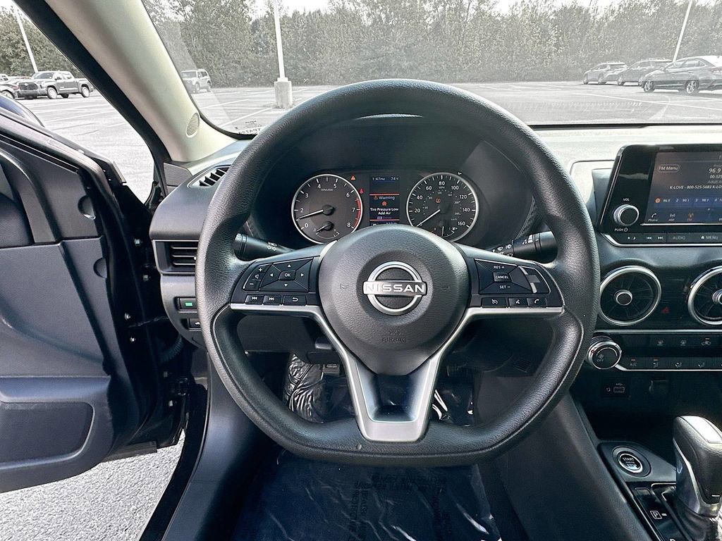 Used 2023 Nissan Sentra S image 17