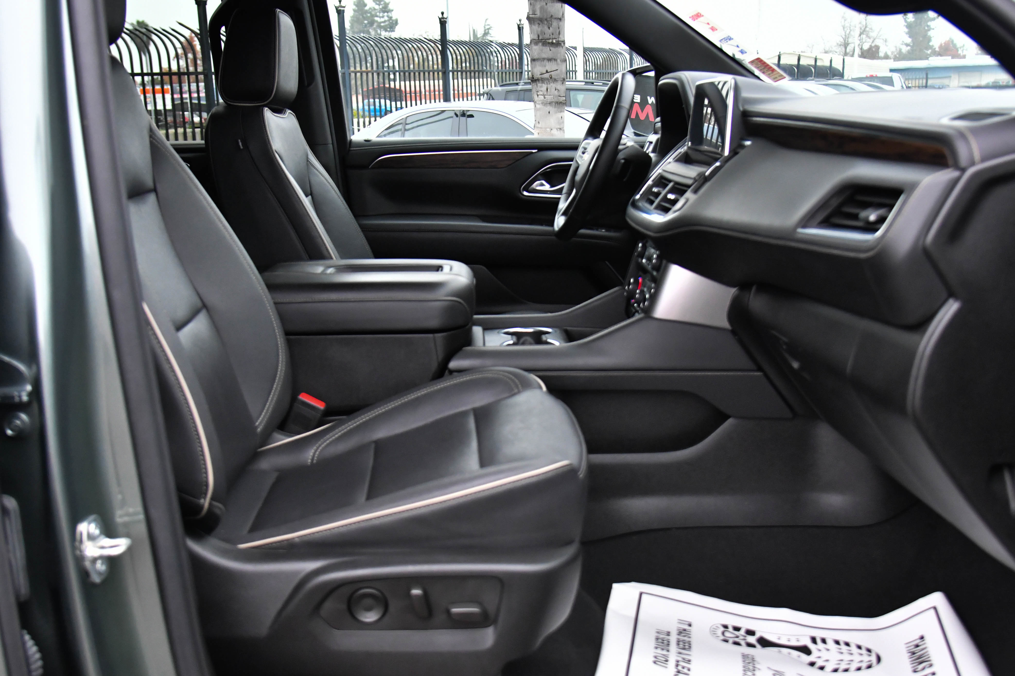 Used 2023 Chevrolet Suburban Premier image 52