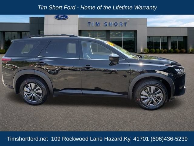 Used 2024 Nissan Pathfinder SV w/ Lighting Package (N92) AWD/4WD image 4