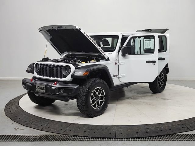 Used 2025 Jeep Wrangler Unlimited Rubicon AWD/4WD image 11