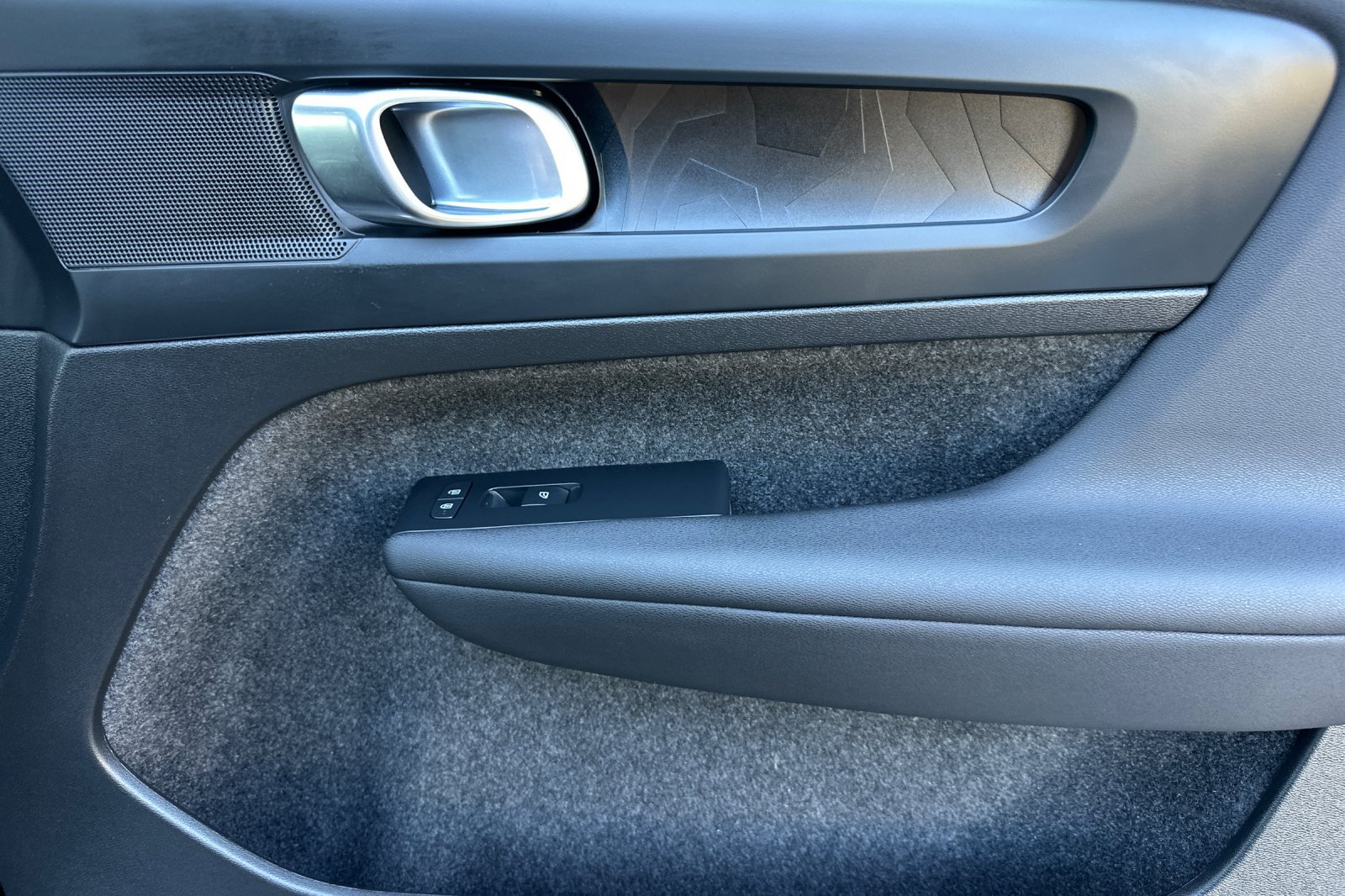 Certified 2023 Volvo XC40 Recharge Plus w/ Protection Package Premier AWD/4WD image 20
