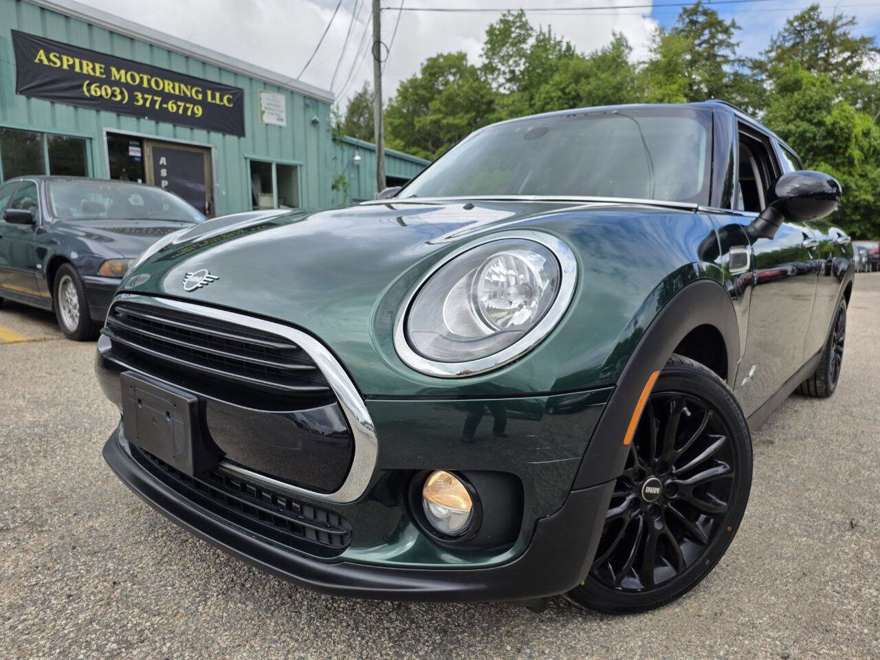 Used 2019 MINI Cooper Clubman ALL4 AWD/4WD image 2