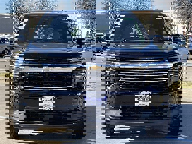 Used 2025 Chevrolet Traverse LT image 6