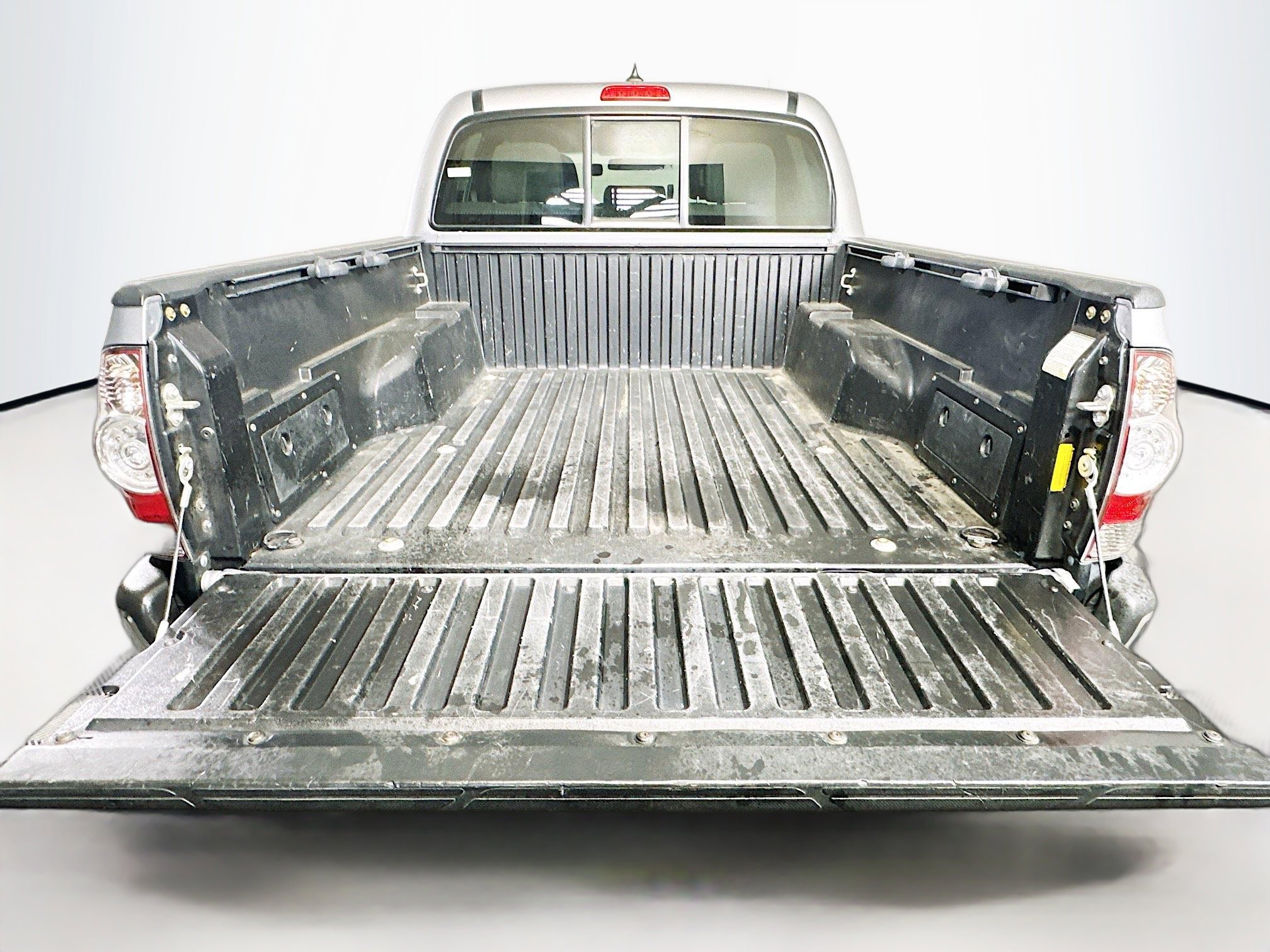 Used 2015 Toyota Tacoma PreRunner w/ SR5 Package image 28