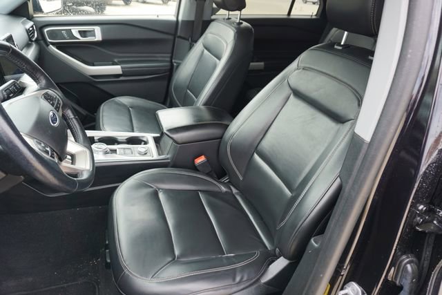 Used 2021 Ford Explorer XLT w/ Equipment Group 202A image 12
