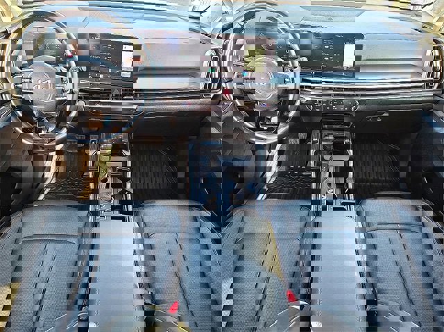 Used 2025 Kia Sorento S image 15