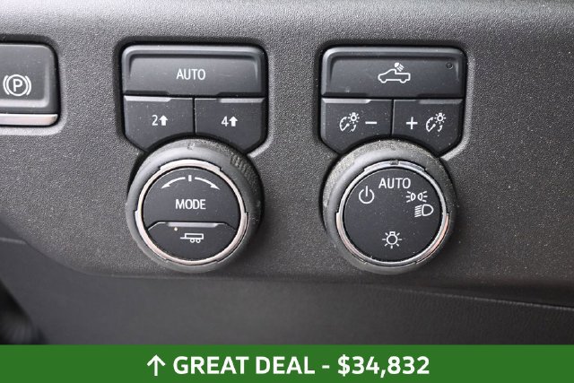 Used 2025 Chevrolet Silverado 1500 LT AWD/4WD image 35