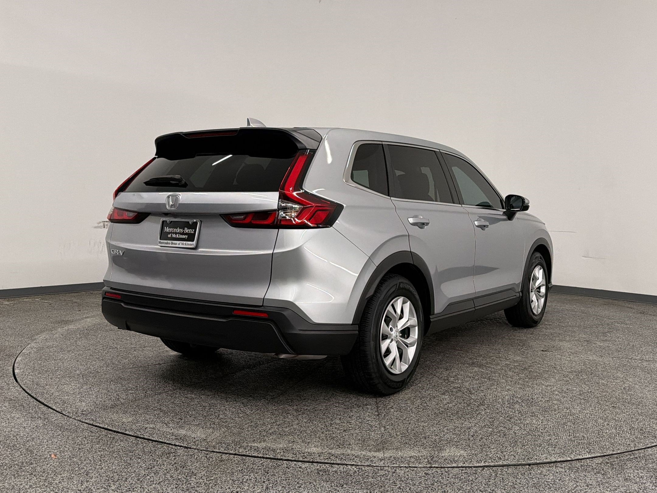Used 2025 Honda CR-V LX image 9