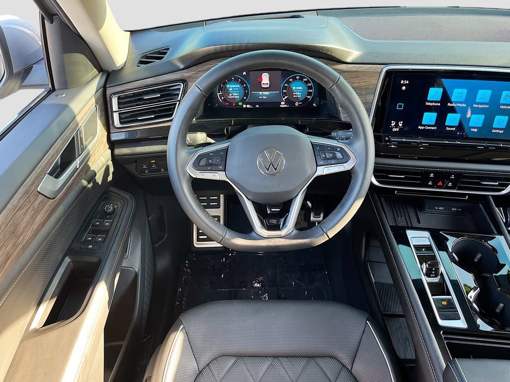 Used 2025 Volkswagen Atlas SEL Premium R-Line AWD/4WD image 22