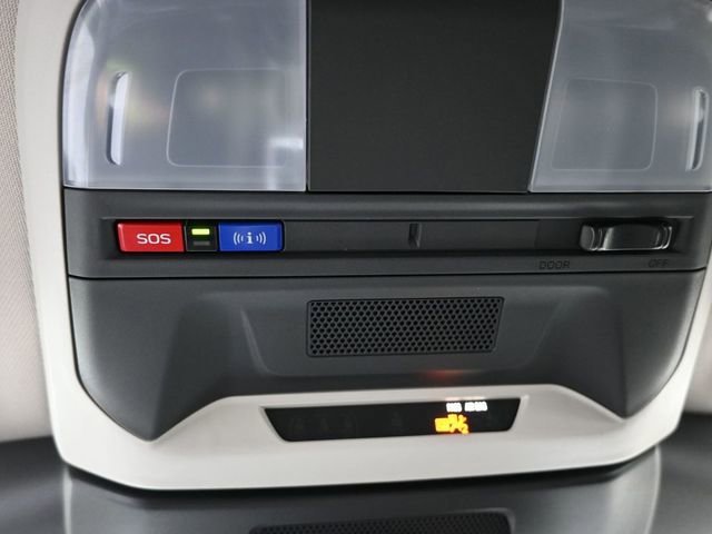 Used 2025 Subaru Crosstrek 2.0i Premium image 27