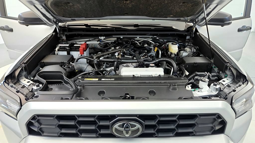 Certified 2025 Toyota 4Runner TRD Off-Road Premium w/ Tow Technology Package AWD/4WD image 14